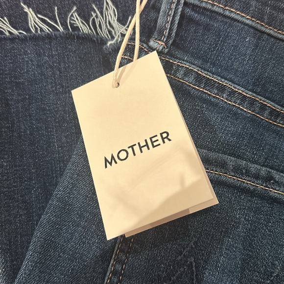 Mother Insider Crop Step Fray in Girl Crush - Picture 8 of 8